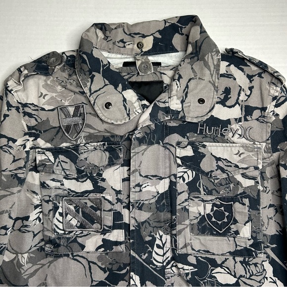 Hurley Women’s Military Camo Jacket Size Medium Floral Print Grey Navy Blue - Picture 3 of 16